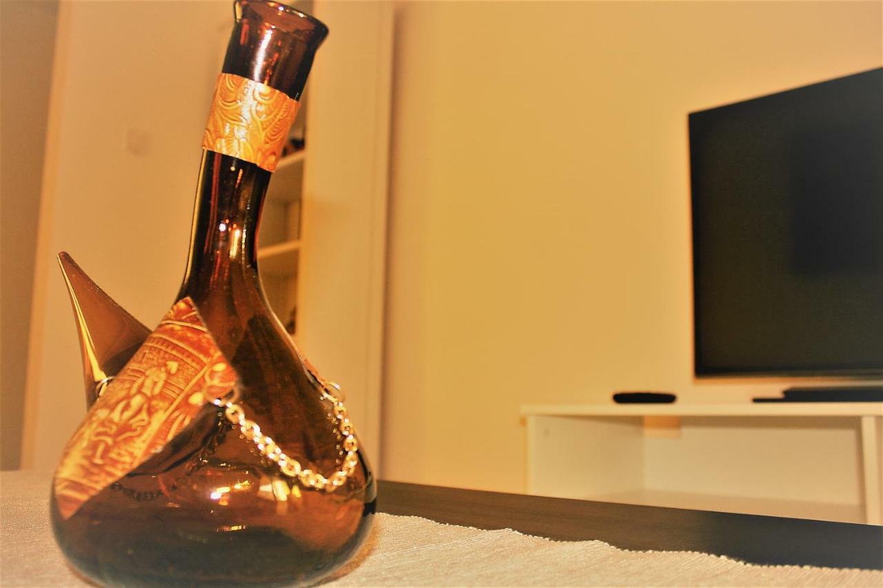 Casa Peterfi - Apartment With 3 Bedrooms And Spacious Living Room Târgu-Mureş Exteriör bild