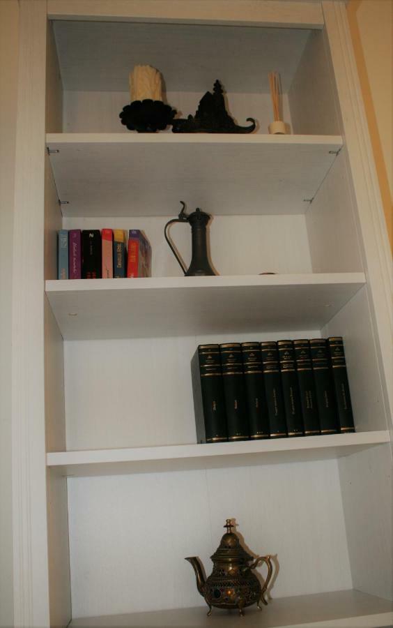 Casa Peterfi - Apartment With 3 Bedrooms And Spacious Living Room Târgu-Mureş Exteriör bild