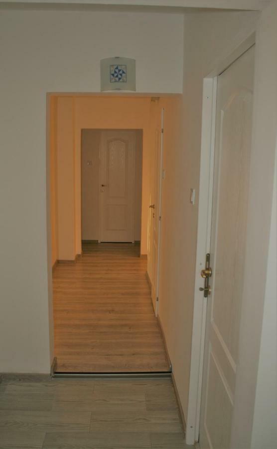 Casa Peterfi - Apartment With 3 Bedrooms And Spacious Living Room Târgu-Mureş Exteriör bild